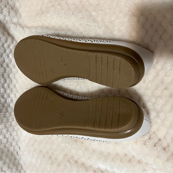 WOMENS EASY SPIRIT ESKALEA E360 LOAFERS IN WHITE. NEW NO BOX! - Picture 4 of 5